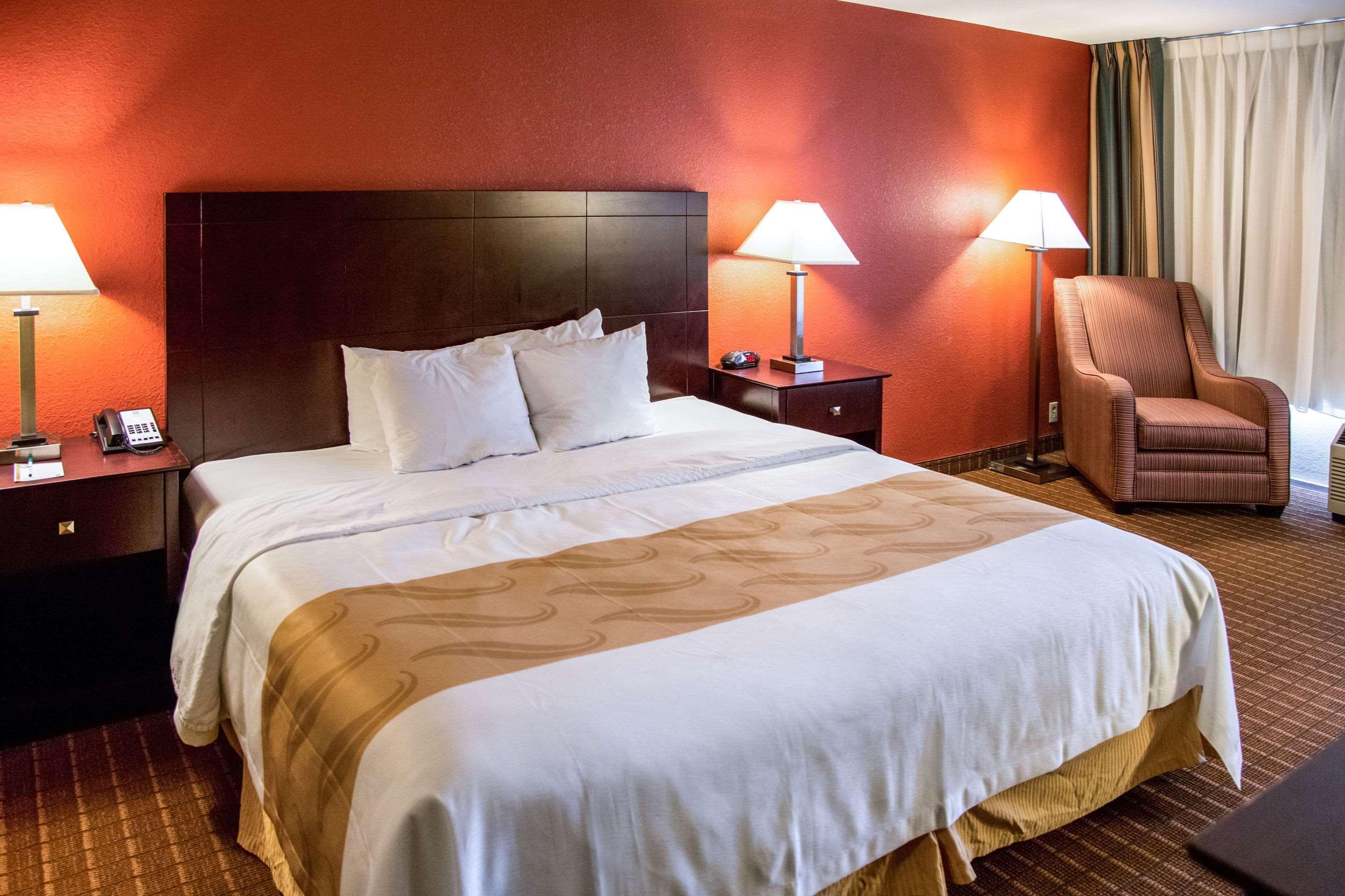 Quality Inn Fort Dodge Extérieur photo